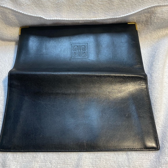 Givenchy Authentic Vin. Blk Leather Bi-fold Wallet & RARE playing card - Picture 7 of 7